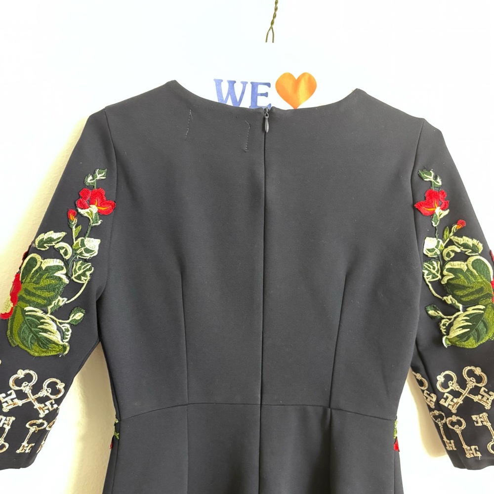 Amuse Key Embroidered Mini Dress Size XS - Picture 5 of 6
